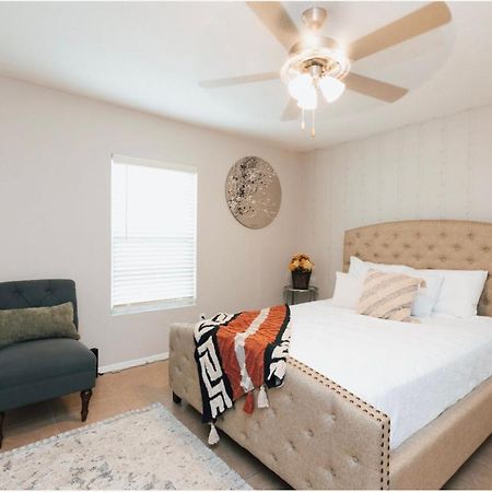Enticing 1Br Apartment In The Heart Of The Heights Houston Buitenkant foto
